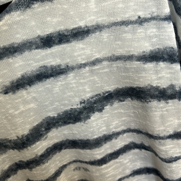 Marbel size M white and blue top with side scrunch - Picture 3 of 6